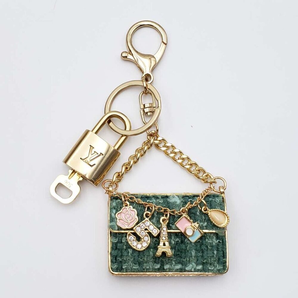 Louis Vuitton Gold Lock 🔒 Authentic LV Key + Unbranded Tweed Bag Charm - Picture 7 of 10